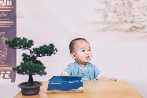 莆田宝宝半夜吐了怎么回事 莆田宝宝半夜吐了怎么回事